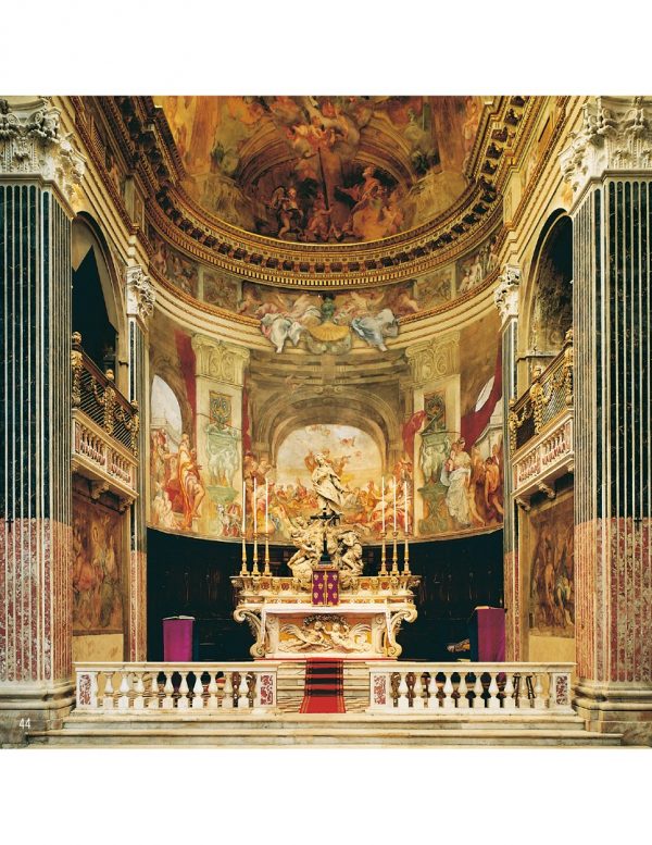 View side altar St. Lawrence's Cathedral